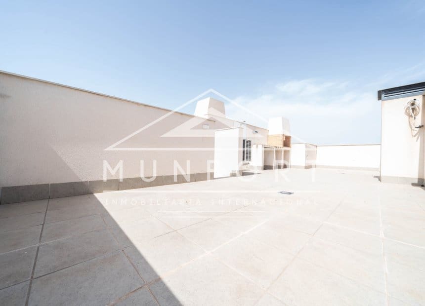 Villa/Maison Mitoyenne de 3 chambres à louer à Santiago de la Ribera avec piscine - 1 800 € (Ref: 9921408)
