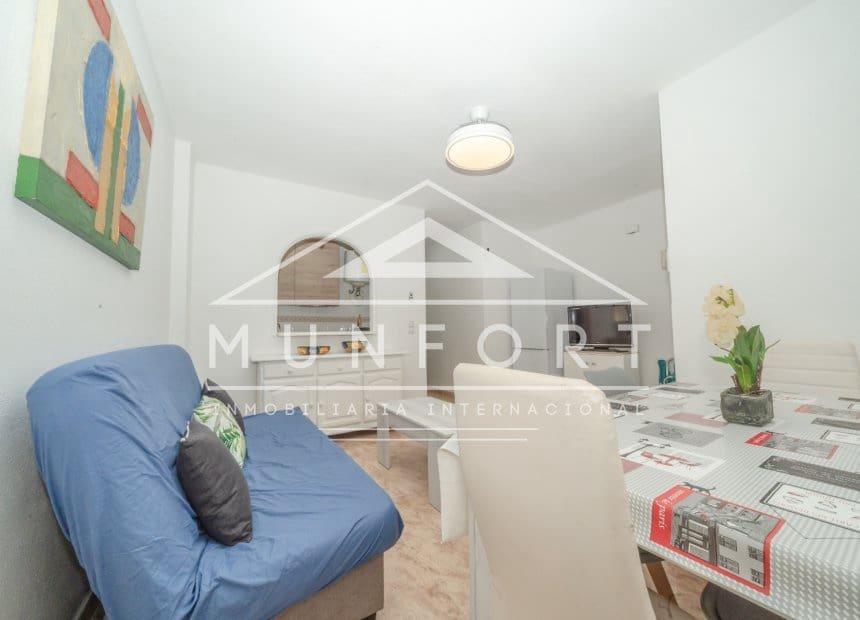 1 soveværelse Lejlighed til leje i Torrevieja med swimmingpool - € 750 (Ref: 9921491)