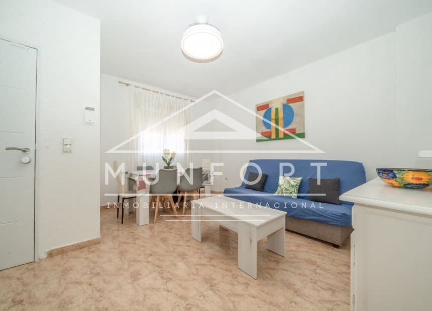1 soveværelse Lejlighed til leje i Torrevieja med swimmingpool - € 750 (Ref: 9921491)