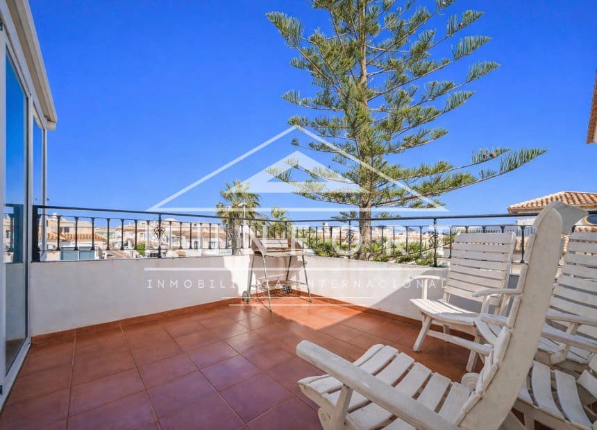 2 soveværelse Villa til salg i La Regia med swimmingpool - € 219.900 (Ref: 9928491)