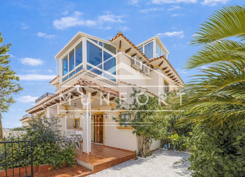 2 soveværelse Villa til salg i La Regia med swimmingpool - € 219.900 (Ref: 9928491)