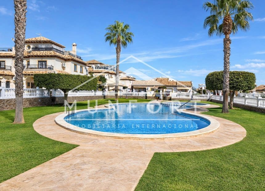 2 soveværelse Villa til salg i La Regia med swimmingpool - € 219.900 (Ref: 9928491)