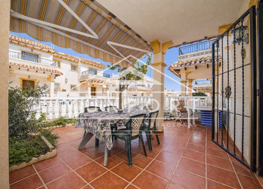 2 soveværelse Villa til salg i La Regia med swimmingpool - € 219.900 (Ref: 9928491)