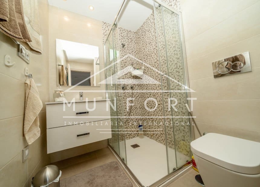 2 makuuhuone Kattohuoneisto myytävänä paikassa Orihuela Costa mukana uima-altaan - 309 000 € (Ref: 9928492)