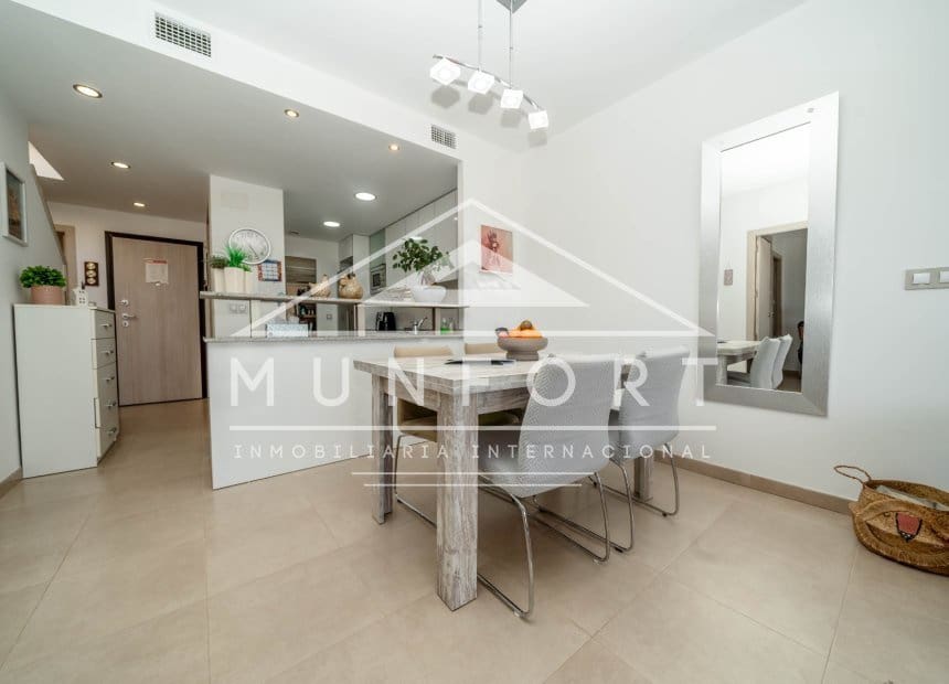 2 makuuhuone Kattohuoneisto myytävänä paikassa Orihuela Costa mukana uima-altaan - 309 000 € (Ref: 9928492)