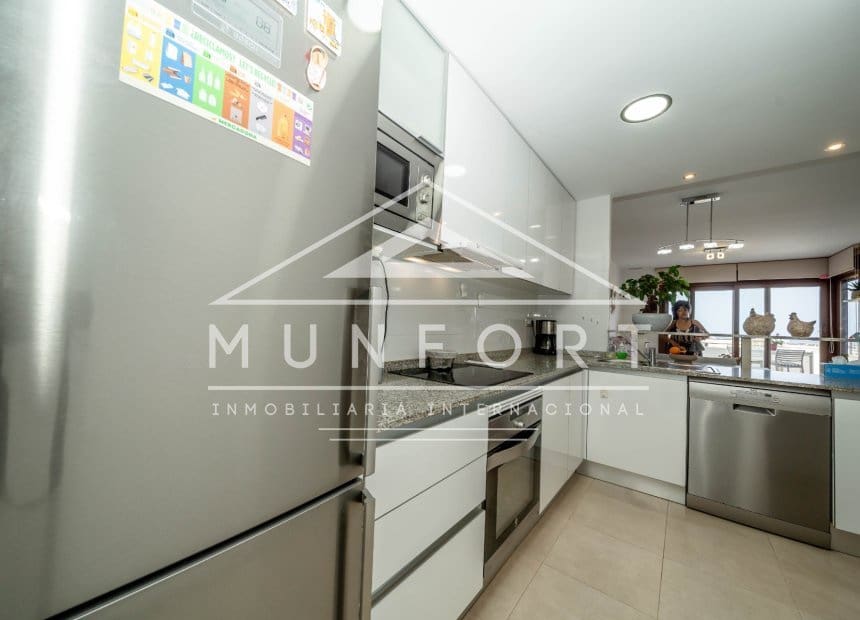 2 makuuhuone Kattohuoneisto myytävänä paikassa Orihuela Costa mukana uima-altaan - 309 000 € (Ref: 9928492)