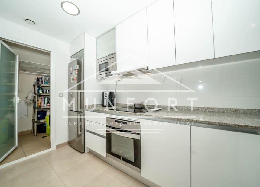 2 makuuhuone Kattohuoneisto myytävänä paikassa Orihuela Costa mukana uima-altaan - 309 000 € (Ref: 9928492)