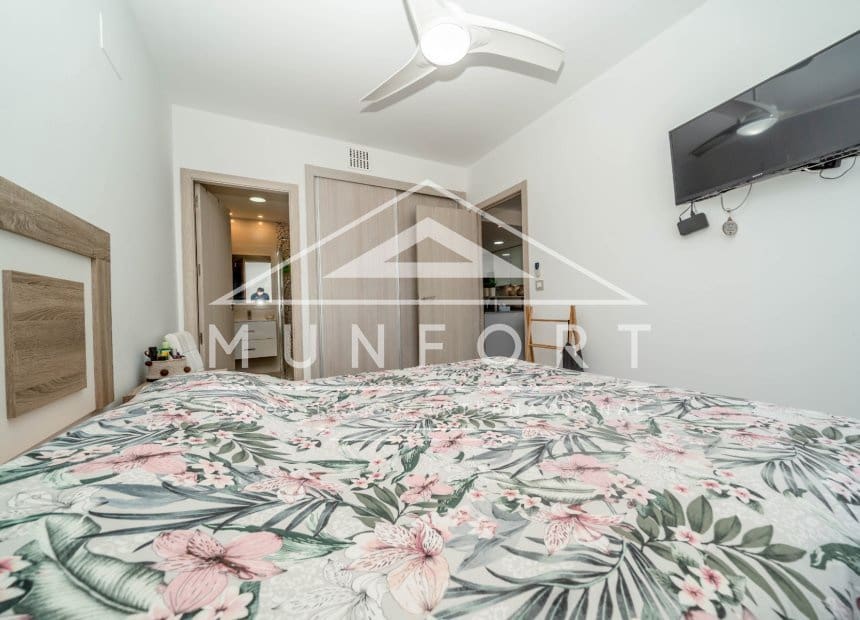 2 makuuhuone Kattohuoneisto myytävänä paikassa Orihuela Costa mukana uima-altaan - 309 000 € (Ref: 9928492)