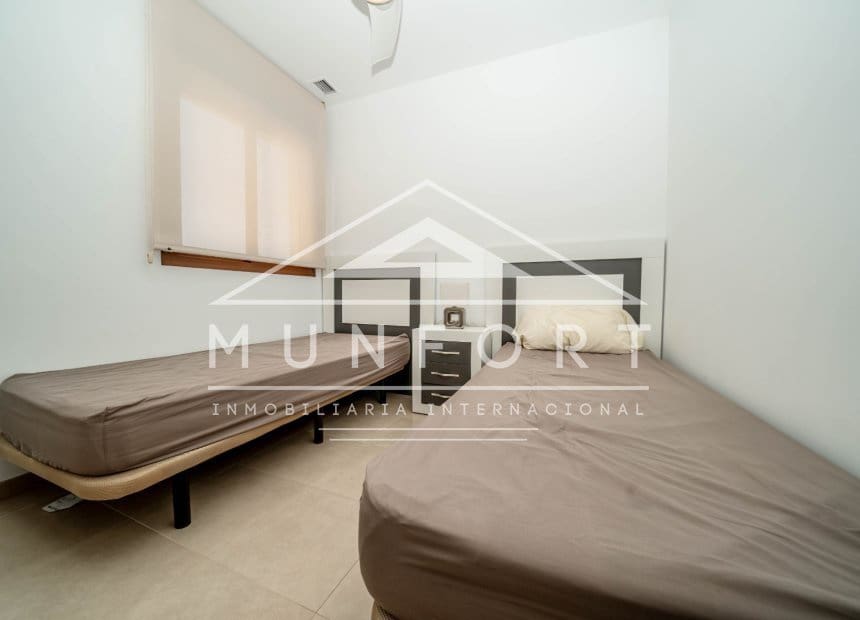2 makuuhuone Kattohuoneisto myytävänä paikassa Orihuela Costa mukana uima-altaan - 309 000 € (Ref: 9928492)
