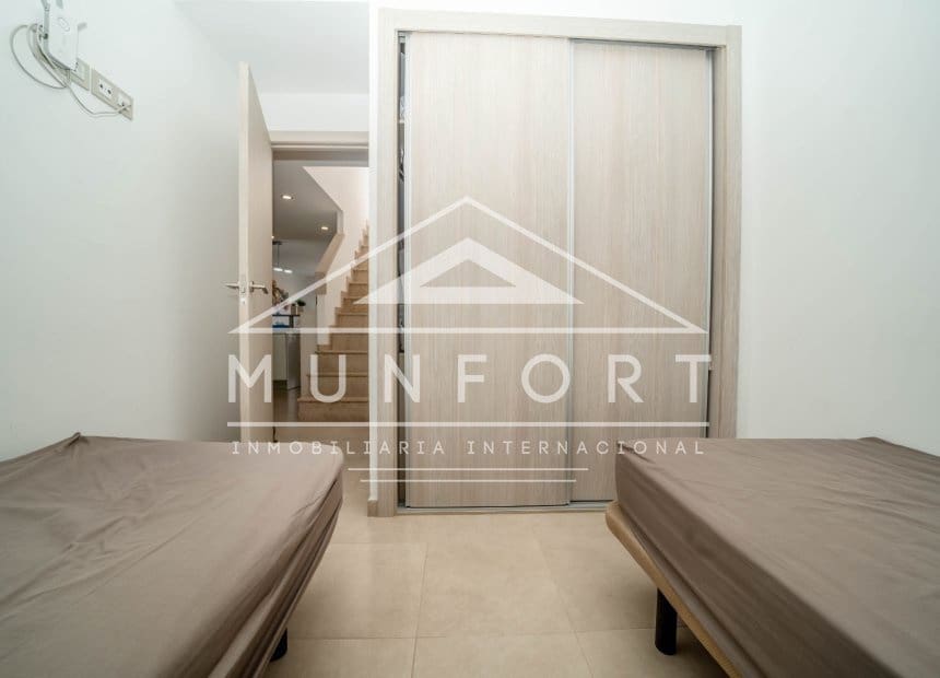 2 makuuhuone Kattohuoneisto myytävänä paikassa Orihuela Costa mukana uima-altaan - 309 000 € (Ref: 9928492)