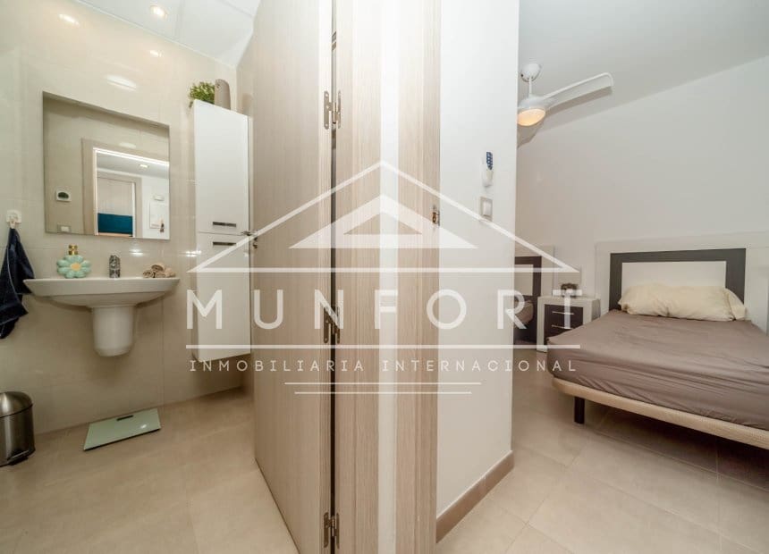 2 makuuhuone Kattohuoneisto myytävänä paikassa Orihuela Costa mukana uima-altaan - 309 000 € (Ref: 9928492)