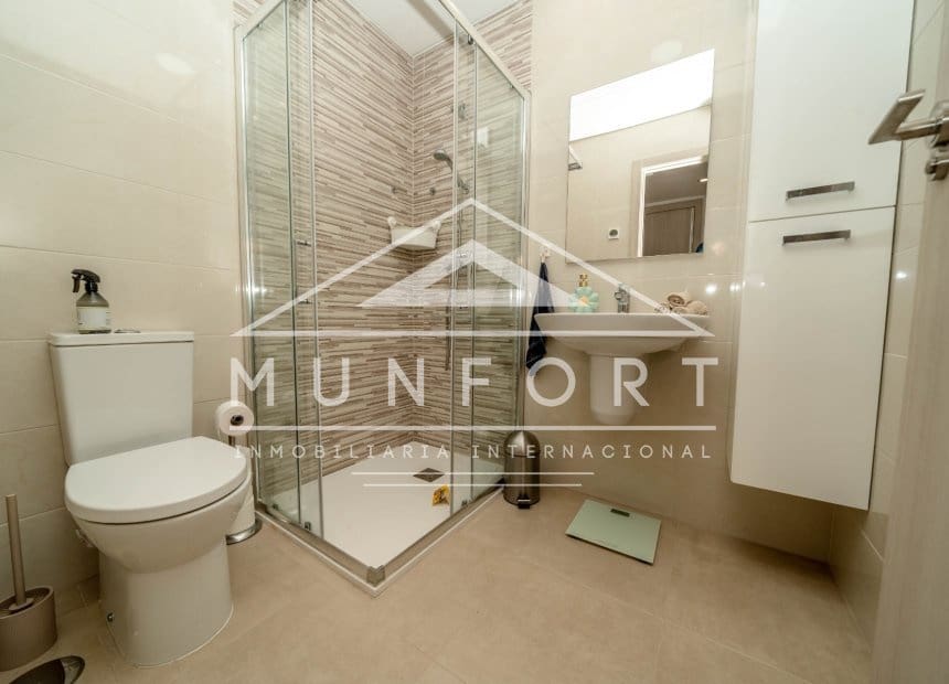 2 makuuhuone Kattohuoneisto myytävänä paikassa Orihuela Costa mukana uima-altaan - 309 000 € (Ref: 9928492)