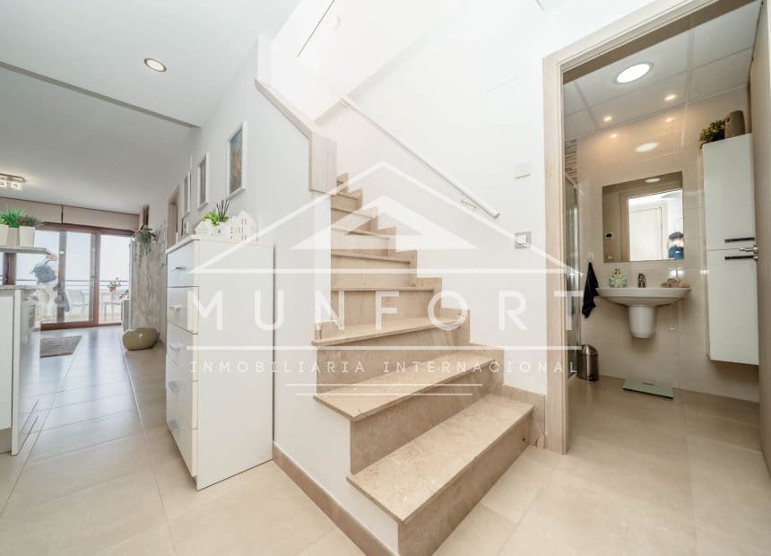 2 makuuhuone Kattohuoneisto myytävänä paikassa Orihuela Costa mukana uima-altaan - 309 000 € (Ref: 9928492)