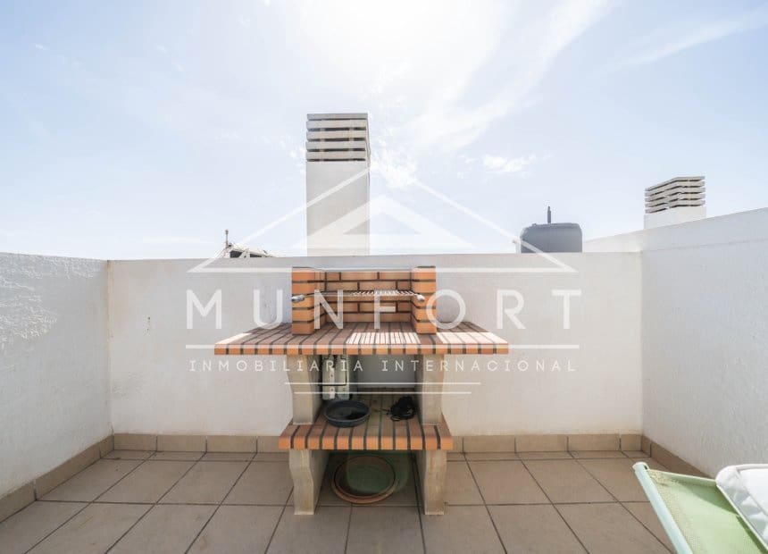 2 makuuhuone Kattohuoneisto myytävänä paikassa Orihuela Costa mukana uima-altaan - 309 000 € (Ref: 9928492)