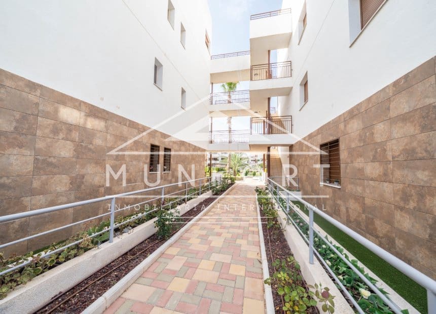 2 makuuhuone Kattohuoneisto myytävänä paikassa Orihuela Costa mukana uima-altaan - 309 000 € (Ref: 9928492)