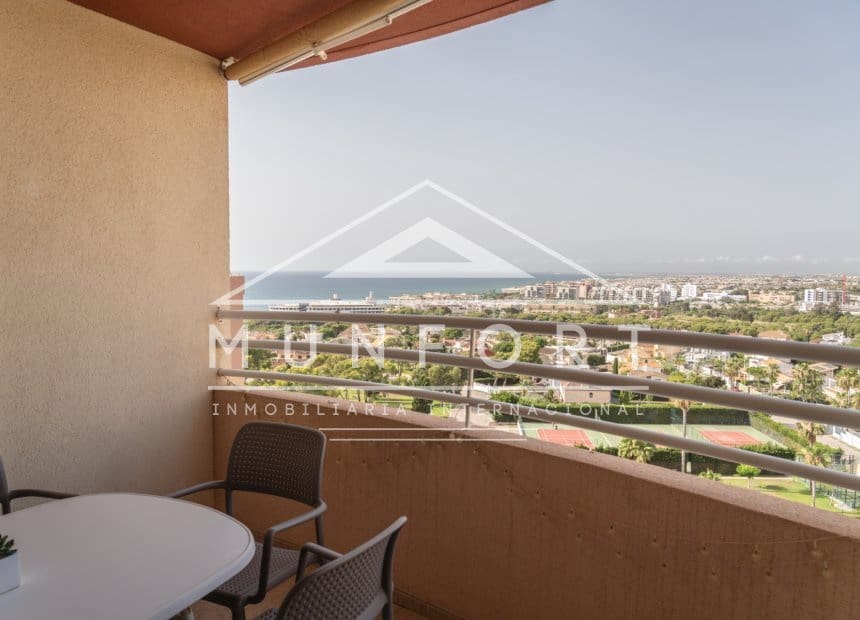 2 quarto Penthouse para venda em Dehesa de Campoamor com piscina - 299 900 € (Ref: 9928551)