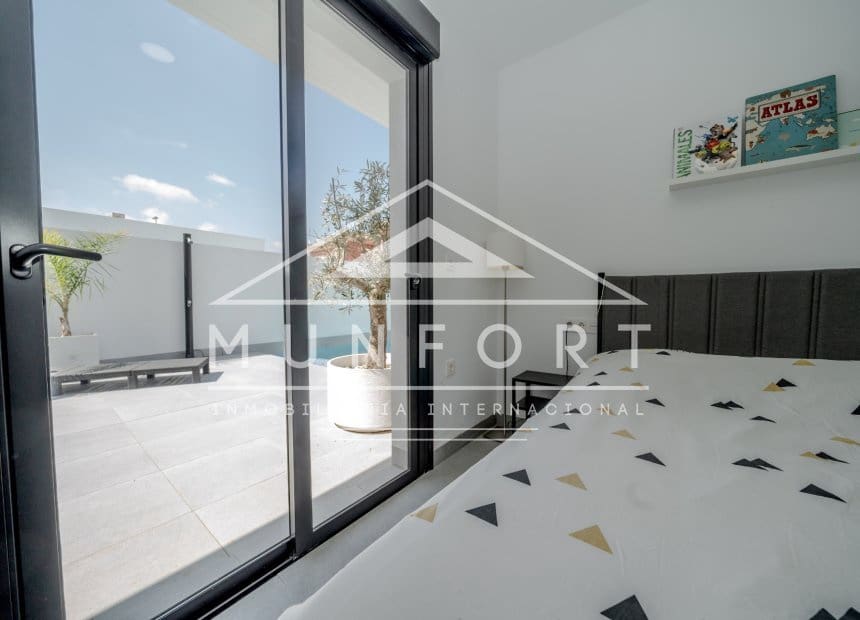 2 bedroom Villa for sale in Roldan with pool - € 289,900 (Ref: 9928552)