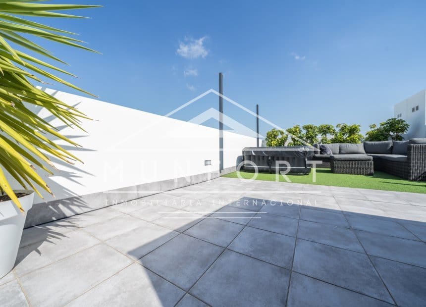 2 bedroom Villa for sale in Roldan with pool - € 289,900 (Ref: 9928552)