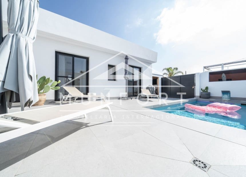 3 bedroom Townhouse for sale in Roldan with pool - € 319,900 (Ref: 9928554)