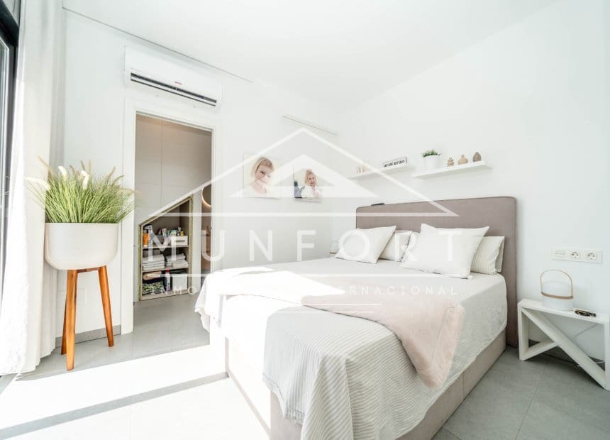 3 bedroom Townhouse for sale in Roldan with pool - € 319,900 (Ref: 9928554)