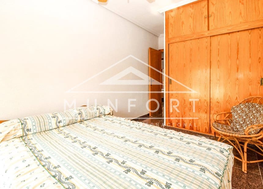 5 bedroom Townhouse for holiday rental in Torre de la Horadada with pool - € 4,000 (Ref: 9937318)