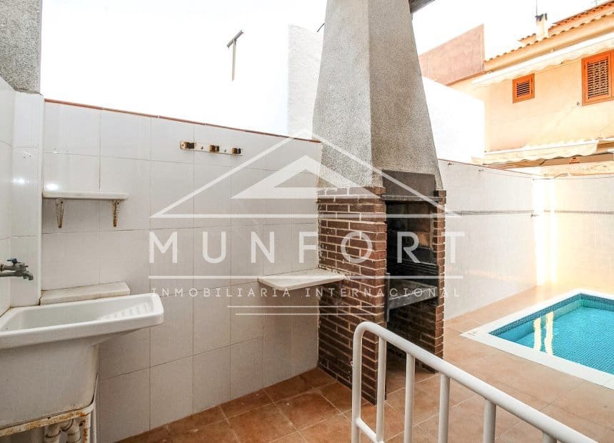 5 bedroom Townhouse for holiday rental in Torre de la Horadada with pool - € 4,000 (Ref: 9937318)