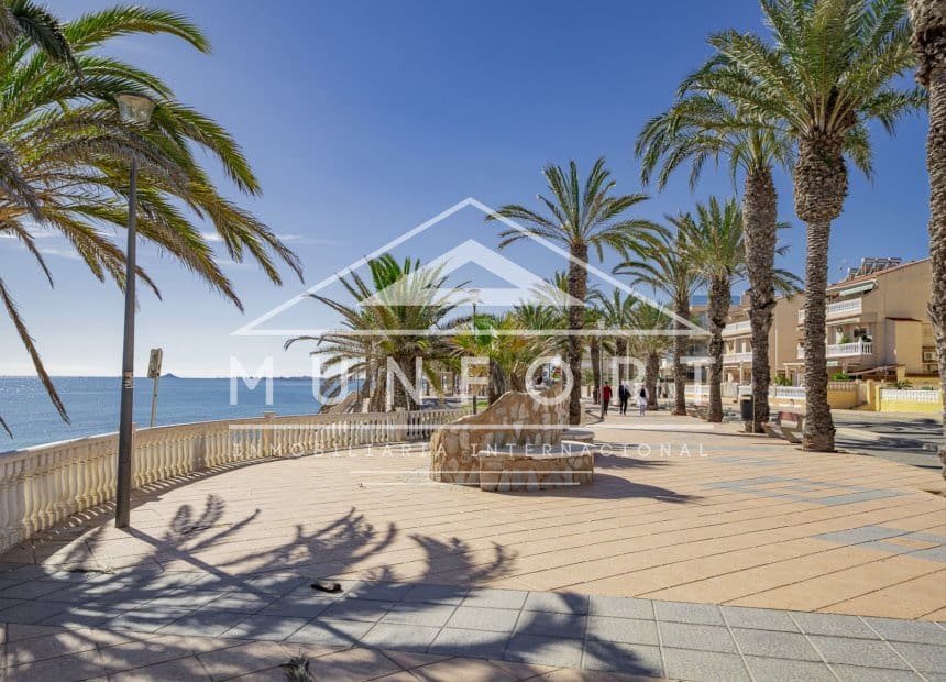 5 bedroom Townhouse for holiday rental in Torre de la Horadada with pool - € 4,000 (Ref: 9937318)