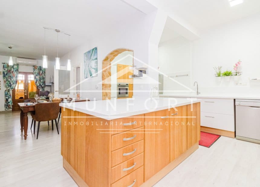 6 soverom Villa til salgs i Gea y Truyols med svømmebasseng - € 599 900 (Ref: 9940720)