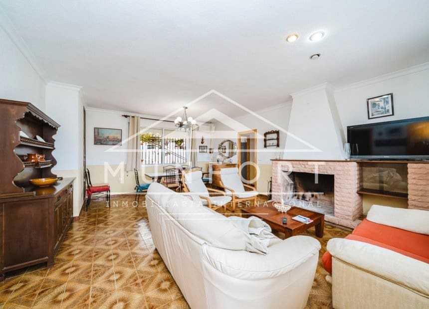 4 Zimmer Villa zu verkaufen in El Carmoli - 250.000 € (Ref: 9940851)