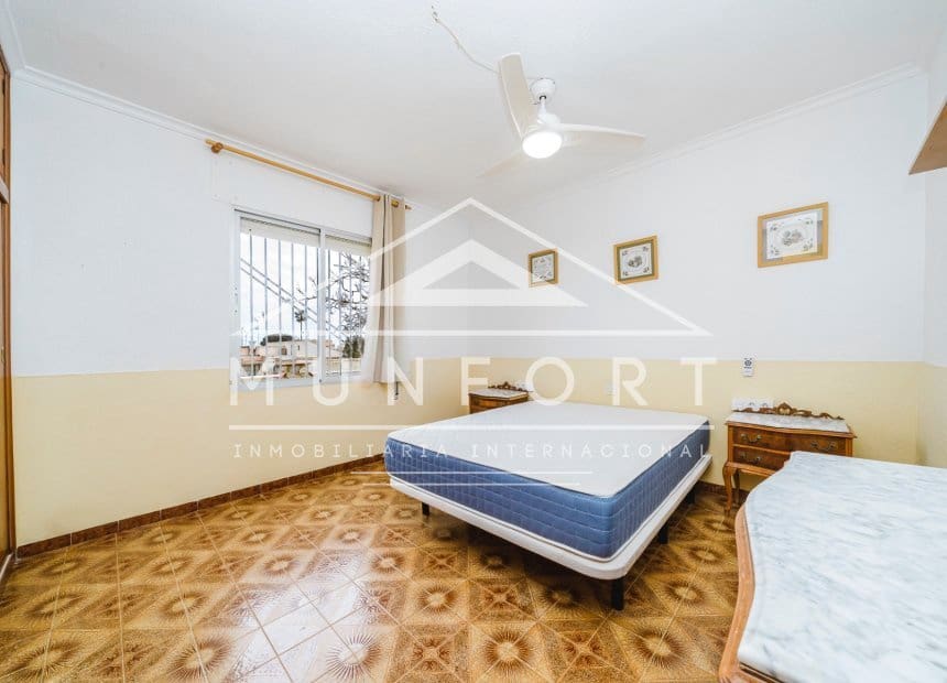 4 Zimmer Villa zu verkaufen in El Carmoli - 250.000 € (Ref: 9940851)