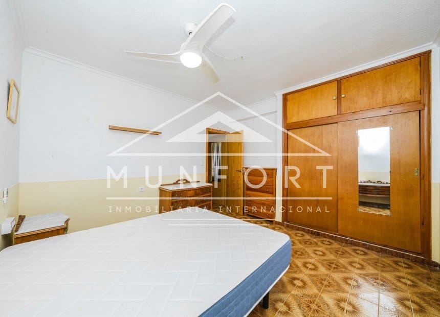 4 Zimmer Villa zu verkaufen in El Carmoli - 250.000 € (Ref: 9940851)
