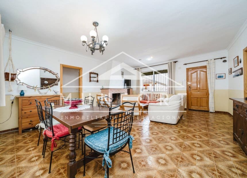 4 Zimmer Villa zu verkaufen in El Carmoli - 250.000 € (Ref: 9940851)