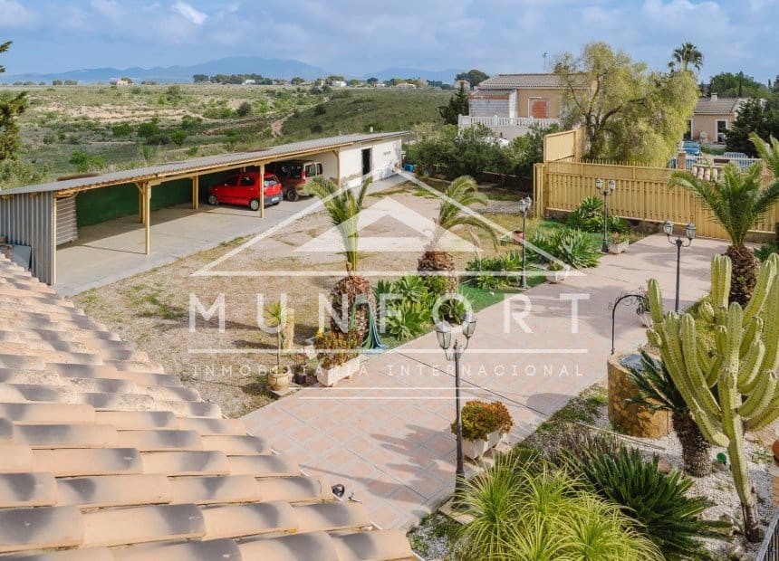 5 soveværelse Villa til salg i Valle del Sol med swimmingpool - € 529.000 (Ref: 9940852)