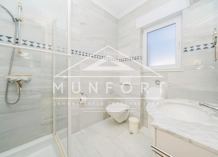 6 sovrum Villa till salu i La Manga del Mar Menor - 750 000 € (Ref: 9940856)