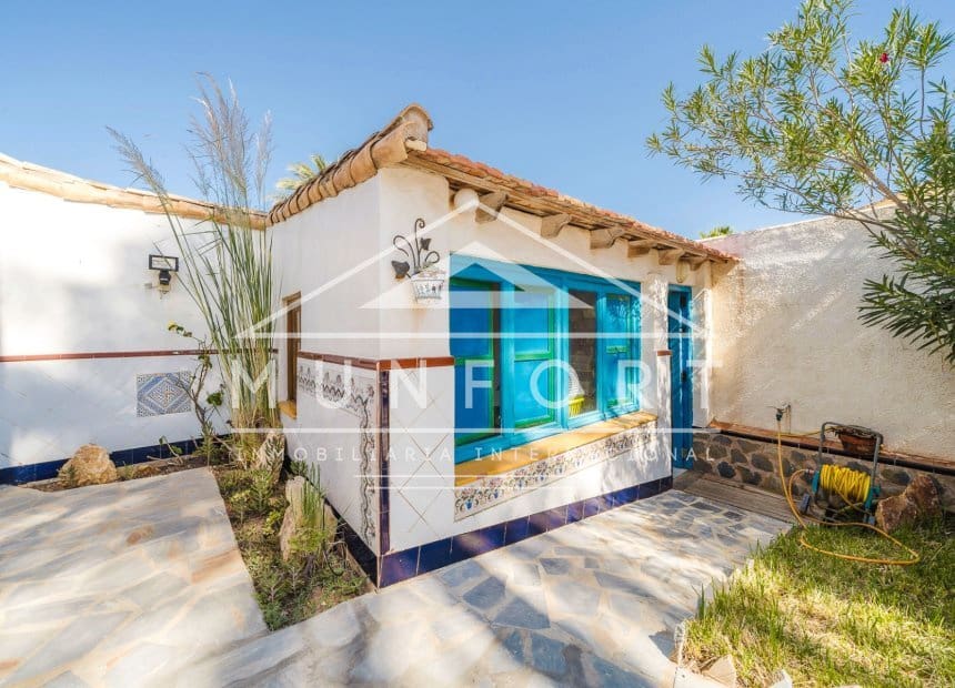 6 sovrum Villa till salu i La Manga del Mar Menor - 750 000 € (Ref: 9940856)