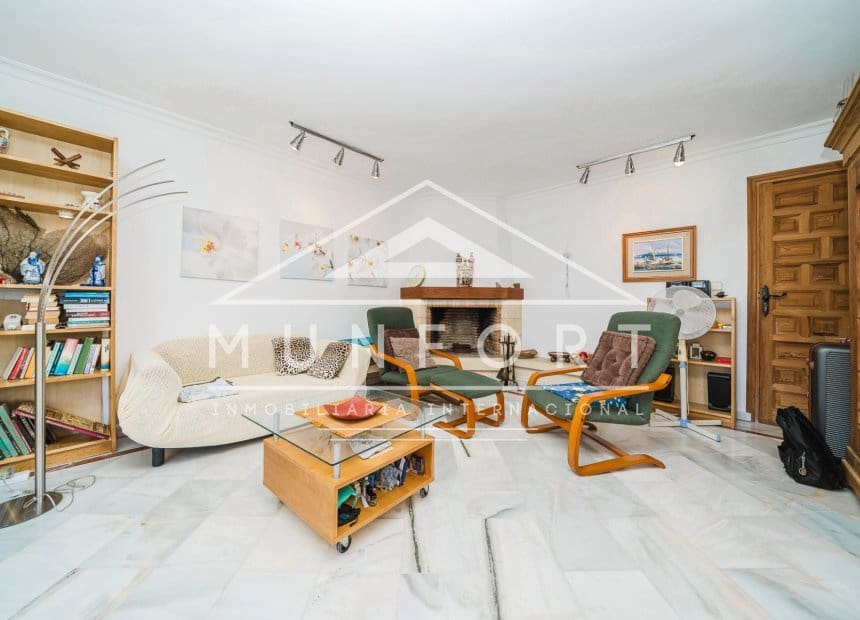 6 sovrum Villa till salu i La Manga del Mar Menor - 750 000 € (Ref: 9940856)