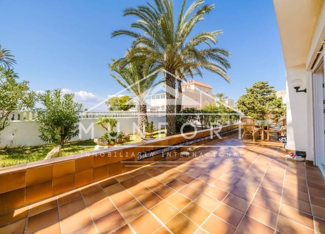 6 sovrum Villa till salu i La Manga del Mar Menor - 750 000 € (Ref: 9940856)
