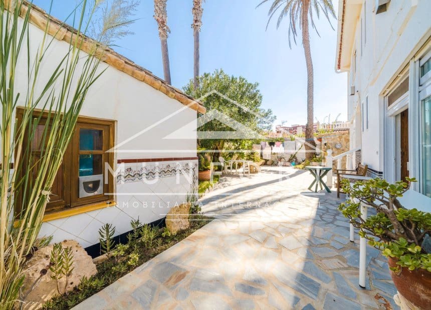6 sovrum Villa till salu i La Manga del Mar Menor - 750 000 € (Ref: 9940856)
