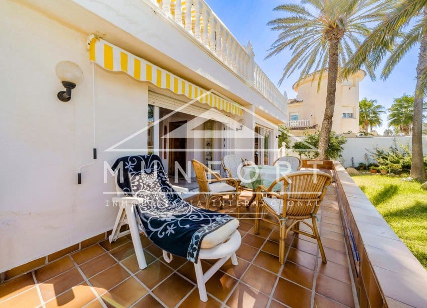 6 sovrum Villa till salu i La Manga del Mar Menor - 750 000 € (Ref: 9940856)