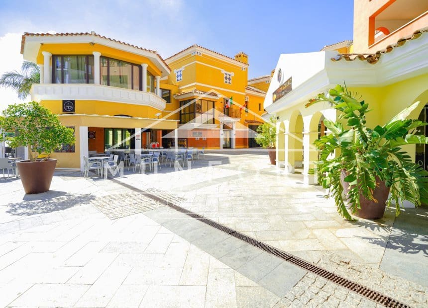 2 chambre Penthouse à vendre à La Torre Golf Resort avec piscine - 199 900 € (Ref: 9940861)