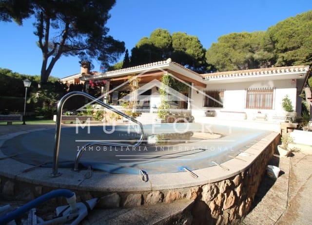 4 Zimmer Villa zu verkaufen in Dehesa de Campoamor, Orihuela mit Pool - 889.900 € (Ref: 9940862)