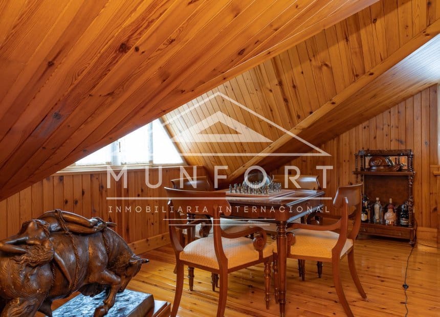 5 makuuhuone Huvila myytävänä paikassa San Pedro del Pinatar mukana uima-altaan - 1 299 000 € (Ref: 9940864)