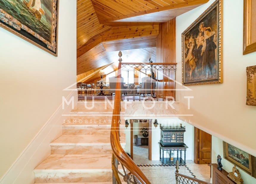 5 makuuhuone Huvila myytävänä paikassa San Pedro del Pinatar mukana uima-altaan - 1 299 000 € (Ref: 9940864)