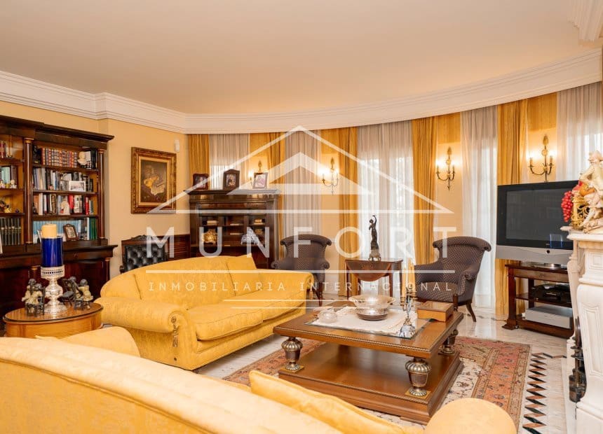 5 makuuhuone Huvila myytävänä paikassa San Pedro del Pinatar mukana uima-altaan - 1 299 000 € (Ref: 9940864)