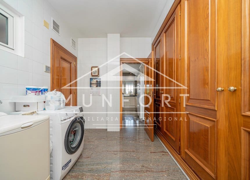 5 makuuhuone Huvila myytävänä paikassa San Pedro del Pinatar mukana uima-altaan - 1 299 000 € (Ref: 9940864)