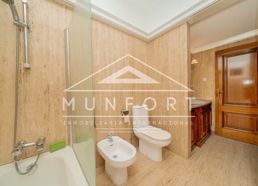 5 makuuhuone Huvila myytävänä paikassa San Pedro del Pinatar mukana uima-altaan - 1 299 000 € (Ref: 9940864)