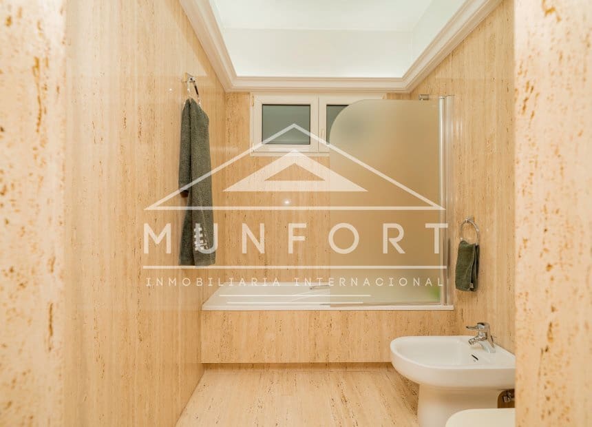 5 makuuhuone Huvila myytävänä paikassa San Pedro del Pinatar mukana uima-altaan - 1 299 000 € (Ref: 9940864)