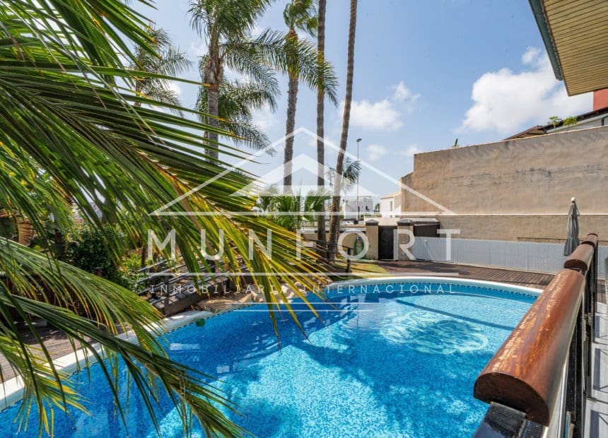 5 makuuhuone Huvila myytävänä paikassa San Pedro del Pinatar mukana uima-altaan - 1 299 000 € (Ref: 9940864)