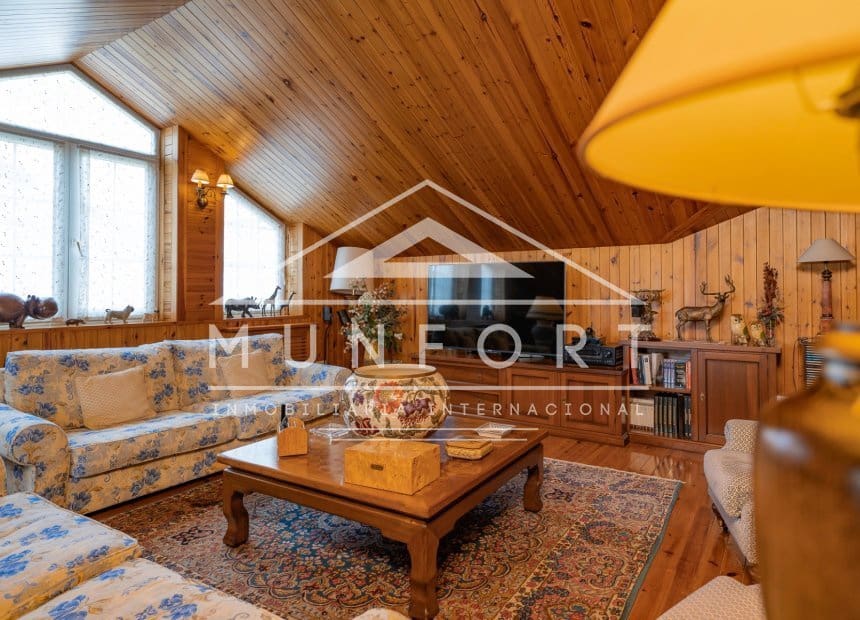 5 makuuhuone Huvila myytävänä paikassa San Pedro del Pinatar mukana uima-altaan - 1 299 000 € (Ref: 9940864)