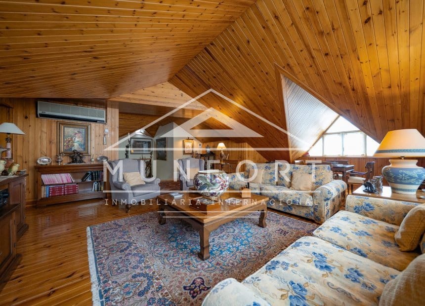5 makuuhuone Huvila myytävänä paikassa San Pedro del Pinatar mukana uima-altaan - 1 299 000 € (Ref: 9940864)